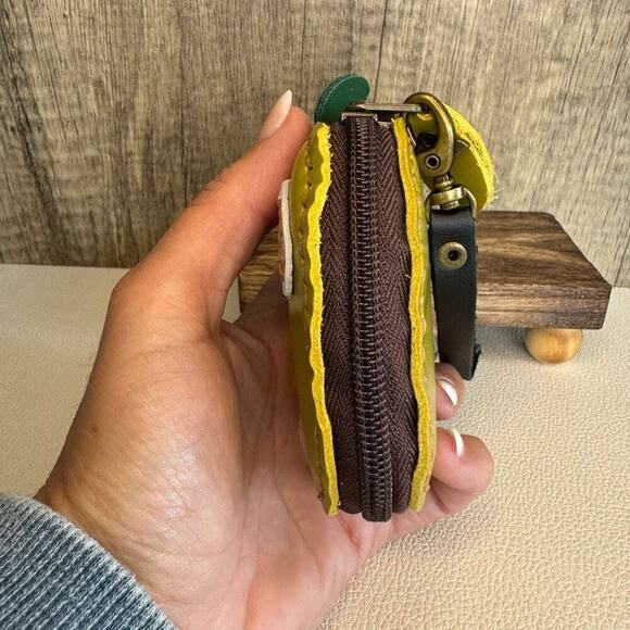 Green Apple Coin Purse Wallet Leather Wallet Bag Charm Key Chain NEW - Picture 6 of 8